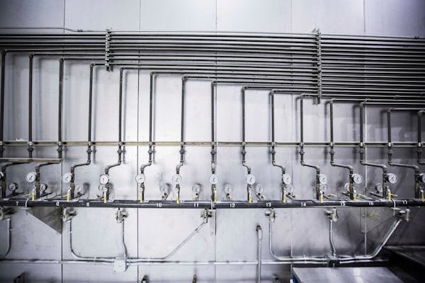 Commercial plumbing service